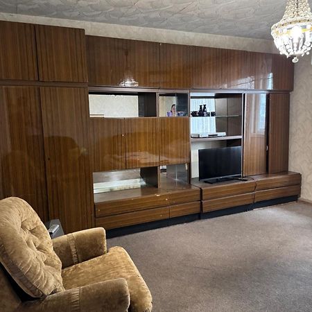 Apartment Near Opera Hause Днепър Екстериор снимка