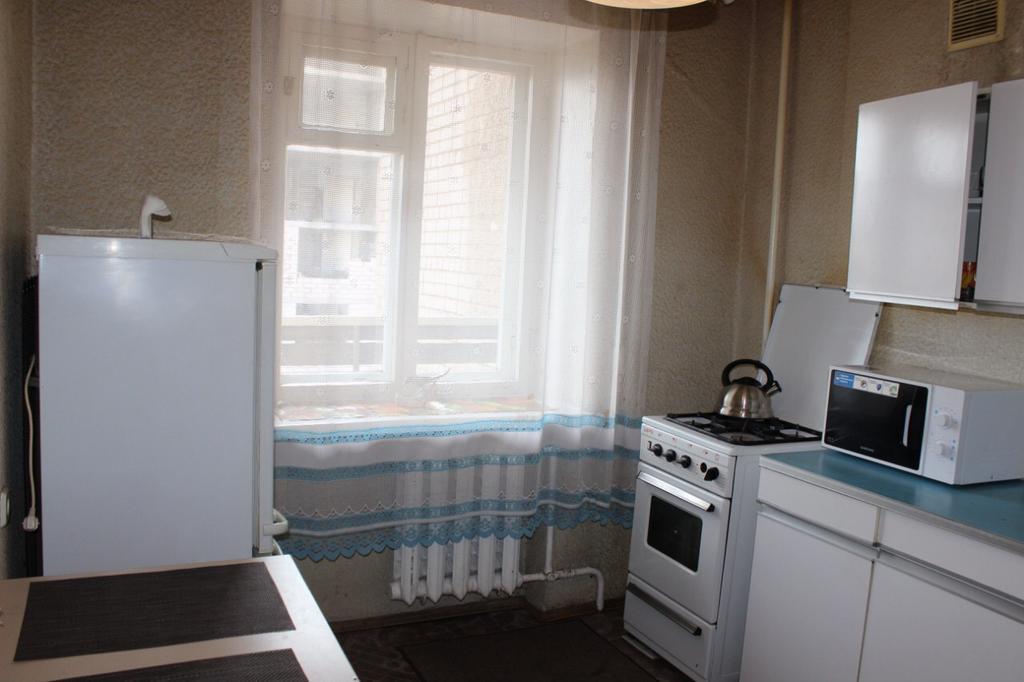 Apartment Near Opera Hause Днепър Екстериор снимка