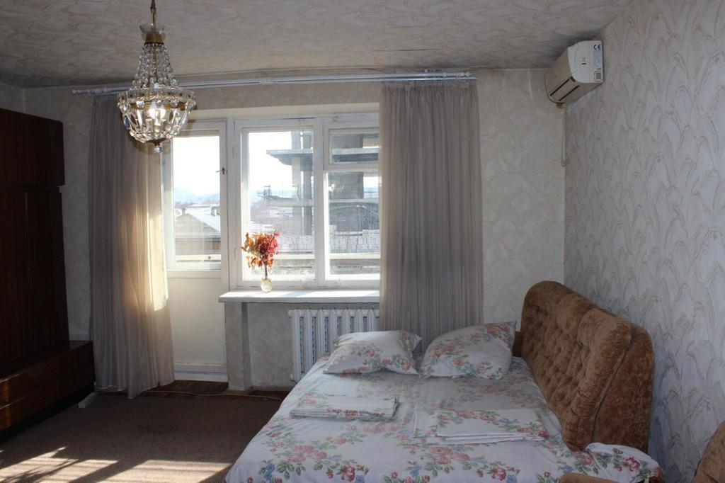 Apartment Near Opera Hause Днепър Екстериор снимка
